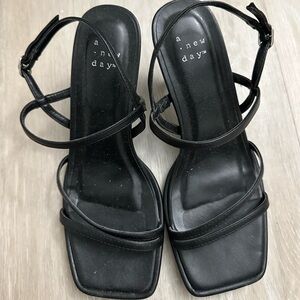 Black Minimal Strappy Square-Toe kitten heels